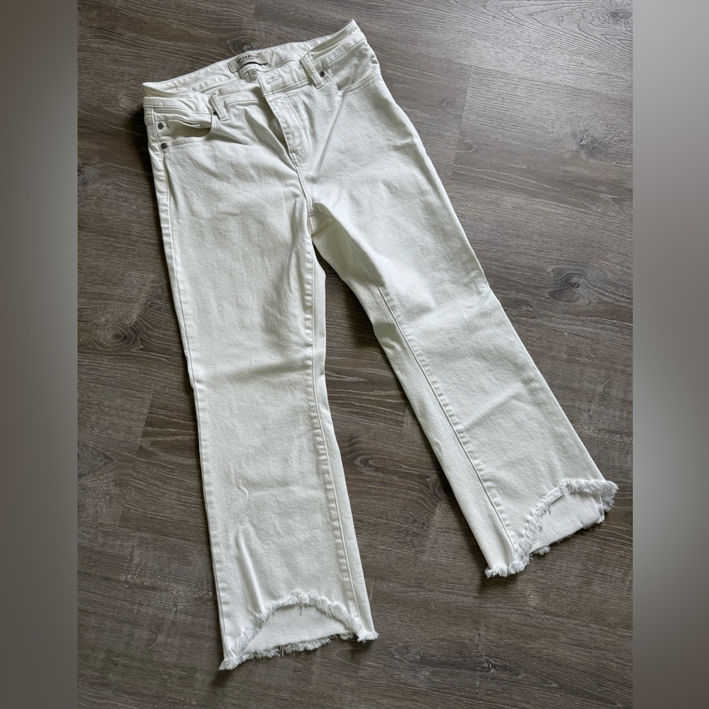 White Cropped Jeans with High Low Raw Hem